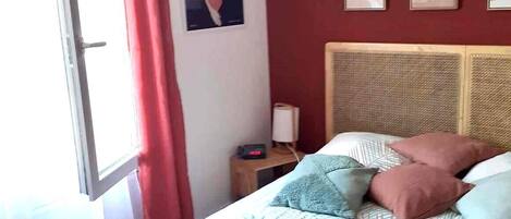 3 camere, ferro/asse da stiro, Wi-Fi gratuito, lenzuola