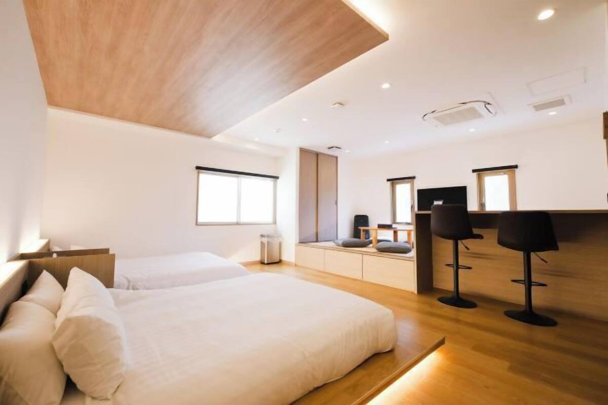 2 bedrooms, in-room safe, blackout drapes, free WiFi