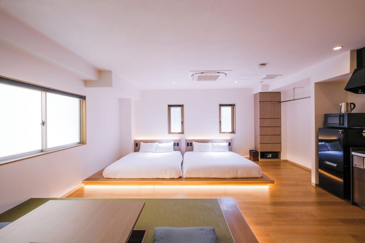 2 bedrooms, in-room safe, blackout curtains, free WiFi