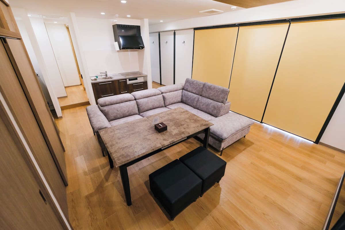 2 bedrooms, in-room safe, blackout curtains, free WiFi
