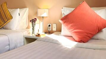 Basic Twin, City View (Non-Koreans only) / Self Check in after 8PM / Check DM for door code | Soundproofing, iron/ironing board, free WiFi