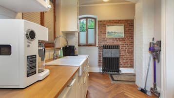 Réfrigérateur, four, plaque de cuisson, lave-vaisselle