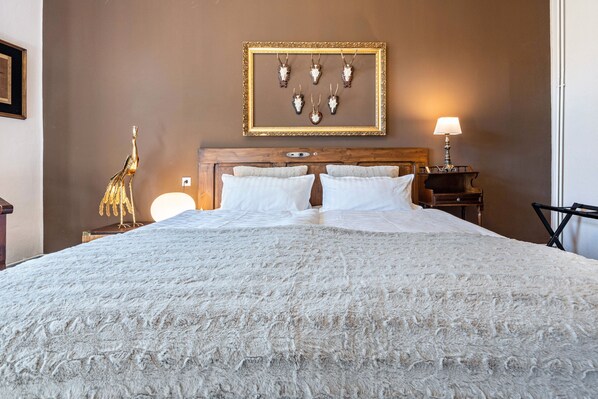 2 chambres, fer et planche à repasser, Wi-Fi gratuit, draps fournis