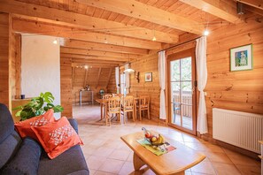 TV, tavolo da ping pong