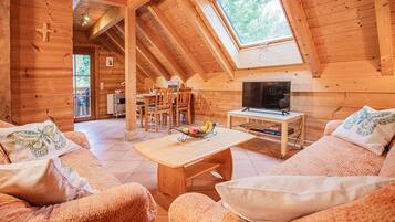 Fernseher, Tischtennisplatte