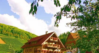 Tiny House 'Toftaholm' with Private Terrace, Wi-Fi and Air Conditioning