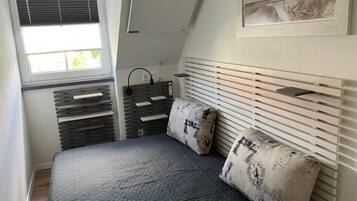 2 bedrooms, free WiFi, bed sheets