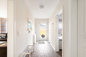 Interior - Apartment 'Stine' with Shared Terrace, Shared Garden and Wi-Fi (Breklum)