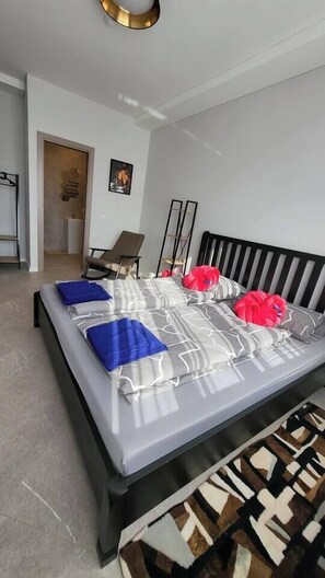 1 bedroom, iron/ironing board, WiFi, bed sheets