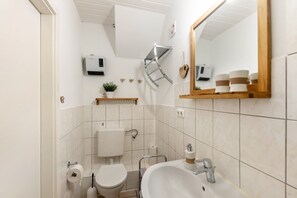 Doccia, asciugacapelli, asciugamani