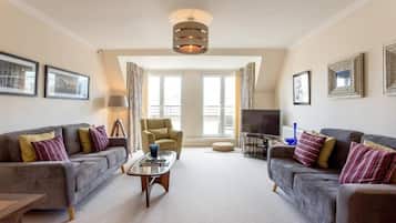 Standard Apartment, Balcony | Living area