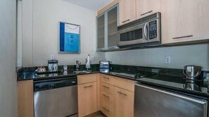 Shared kitchen - Luxury Hotel GalleryOne by The Sea-Fort Lauderdale (Fort Lauderdale)