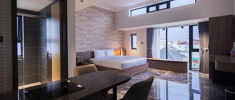 1 bedroom, in-room safe, individually decorated, individually furnished