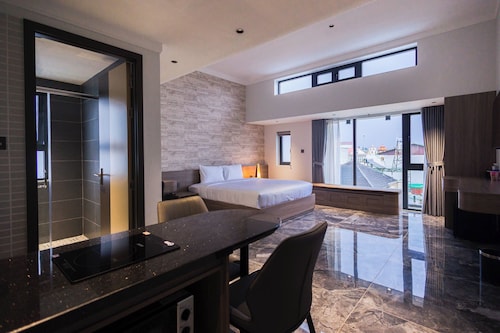 Enjoy Apartment Hotel