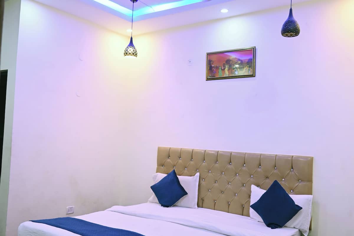 Classic Double Room, City View | Free WiFi