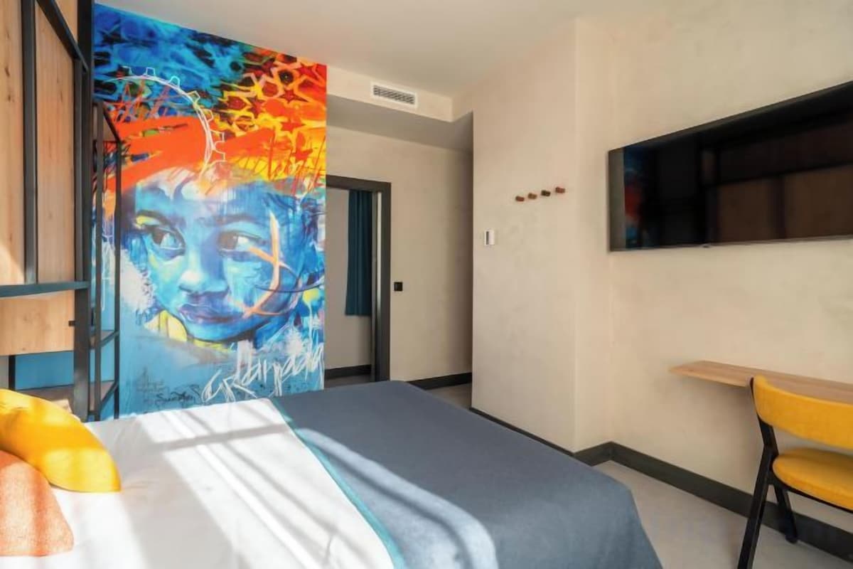 Wifi gratis y ropa de cama 