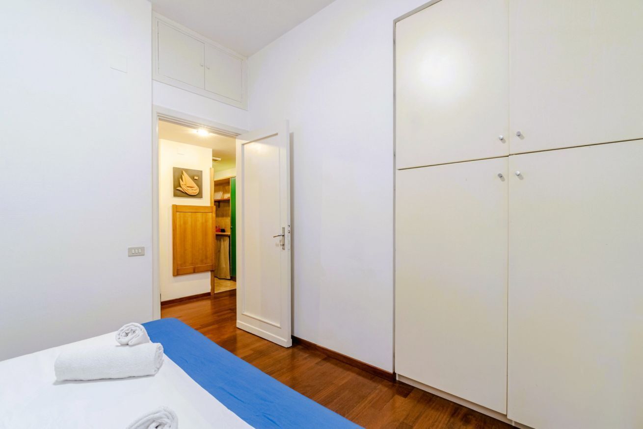1 chambre, bureau, fer et planche à repasser, Wi-Fi