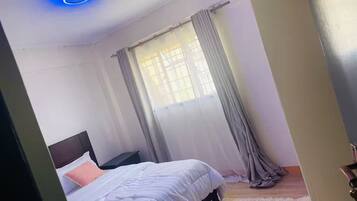 2 bedrooms, iron/ironing board, WiFi, bed sheets