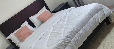 2 間睡房、熨斗/熨衫板、Wi-Fi、床單