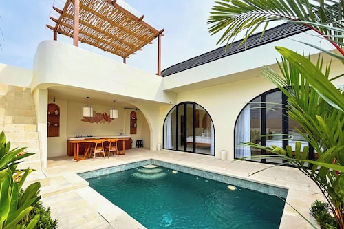 Esha Private Pool Villas by AGATA