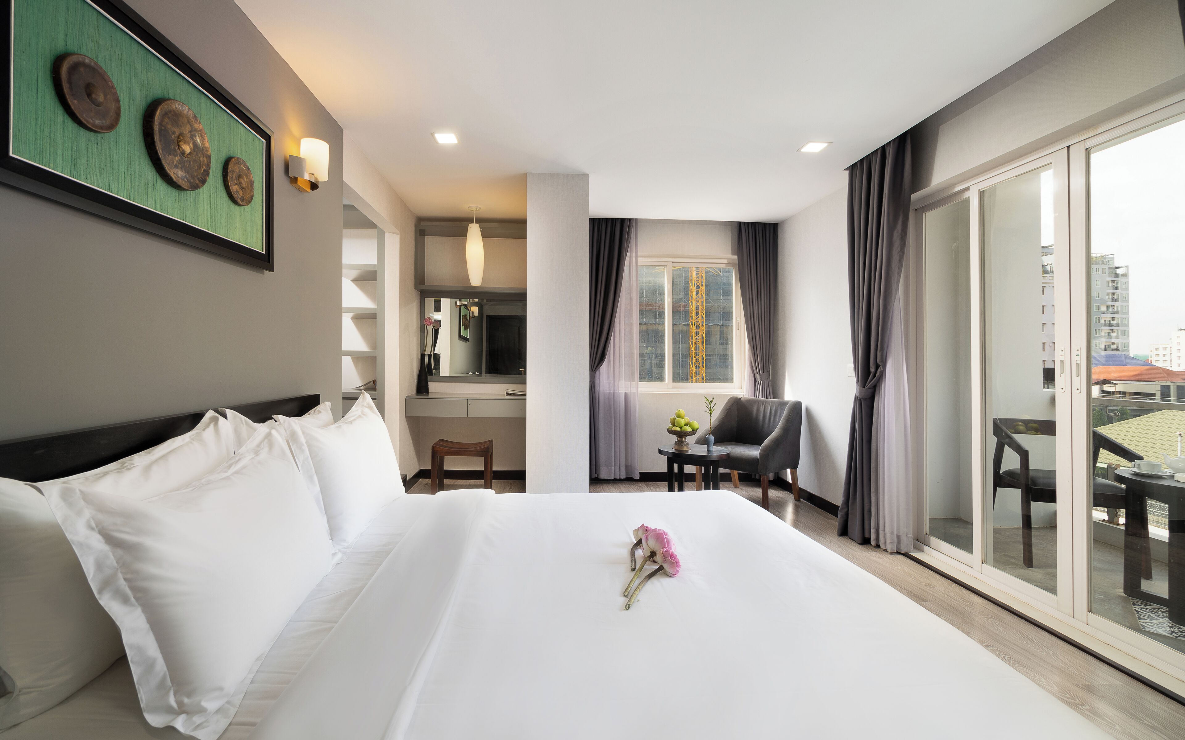 3 chambres, fer et planche à repasser, Wi-Fi, draps fournis