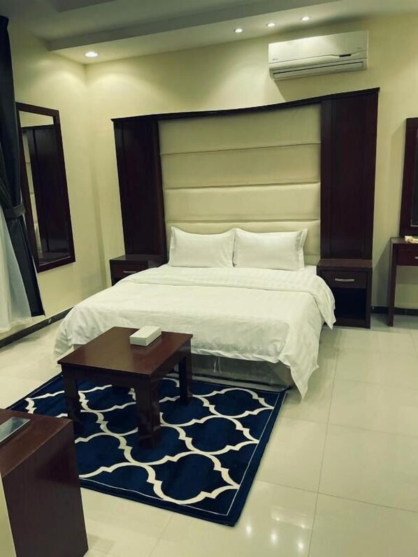 Iron/ironing board, free WiFi - Luluat Althuraya Serviced Apartment (Riyadh)