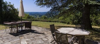 Villa (sleeps 6), private pool, gardens surrounded by countryside and woodland