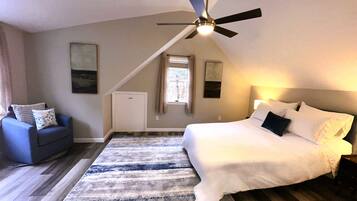 4 quartos, escrivaninha, Wi-Fi de cortesia, roupa de cama