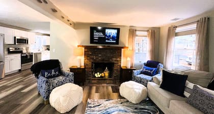 Solace in the Sun- Adj. Beds/Game Rm/Soakng Tub/Dog Ok