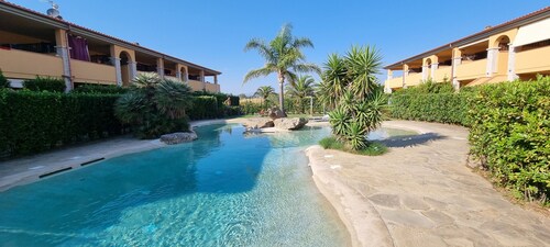 Apartment in residential complex with swimming pool 3 min drive from the sea