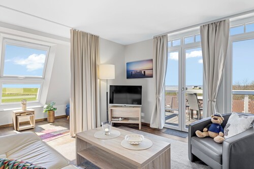 Erstklassige Ferienwohnung mit großartigem Meerblick, Sauna und zwei Balkonen!
