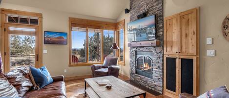 Smart-TV, Kamin, DVD-Player