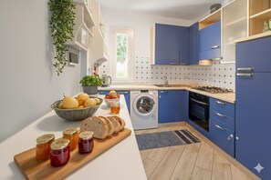 Apartment | Private kitchen | Electric kettle, toaster - Imperia City apartment (Imperia)