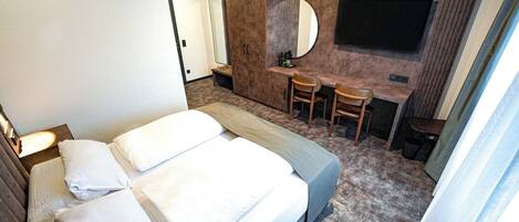 Bureau, chambres insonorisées, Wi-Fi gratuit