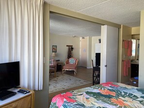1 bedroom, desk, iron/ironing board, free WiFi