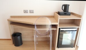 Down comforters, memory foam beds, in-room safe, desk - VICTOR HOTEL (Bari)