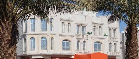 واجهة المنشأة