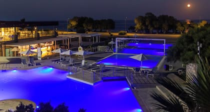 Gennadi Seaside Resort