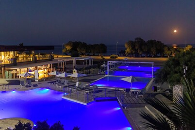 Gennadi Seaside Resort