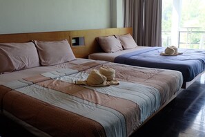 Habitación Deluxe | Escritorio y insonorización 