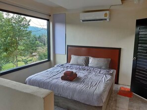 Phòng Tiêu chuẩn | Bàn, phòng cách âm 