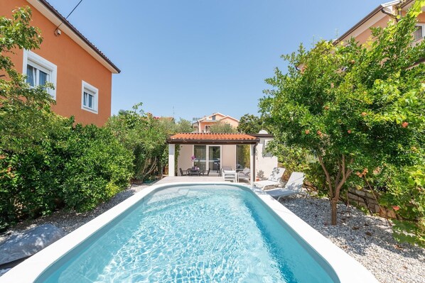 Pool - Apartment in Croatia near the Adriatic Coast (Novigrad)