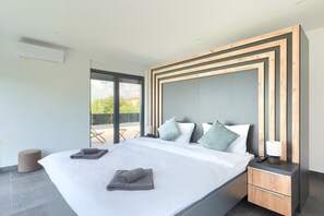 4 bedrooms, free WiFi