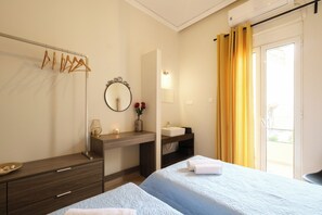 6 chambres, fer et planche à repasser, Wi-Fi, draps fournis