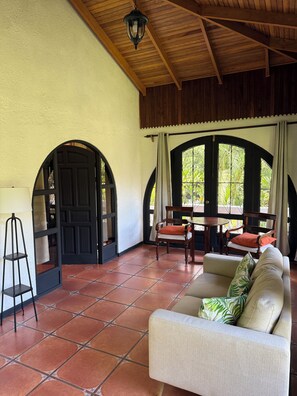 Bungalow, Mountain View | Minibar, bed sheets - Rancho Rio Perlas Resort & Spa (Dulce Nombre)