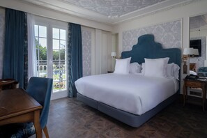 Junior Studio Suite, Bathtub