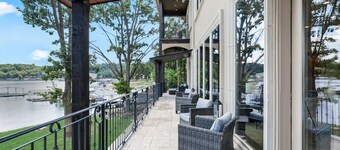 Ultra-Luxury Waterfront Retreat on Duck Creek Oklahoma