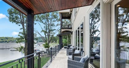 Luxury Lakefront Home