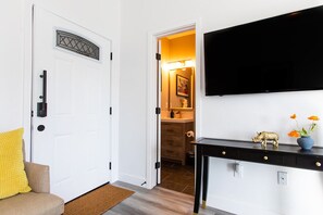 Smart TV, offices
