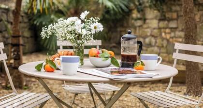 Elegant Georgian Flat in Historic Bath with Garden